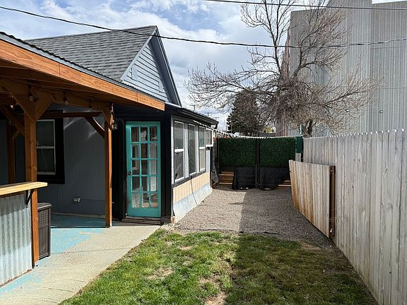 5th image of 2415 8th Ave N