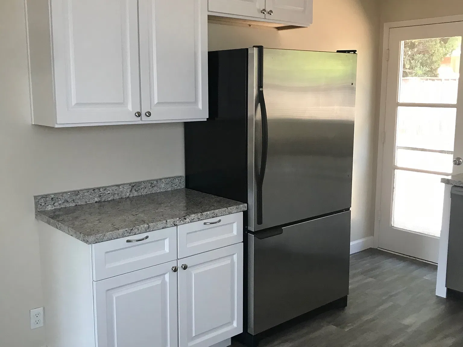 2 bed, 950 sqft, $3,700 — Photo 3