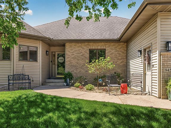 3rd image of 9459 Kirkwood Way N