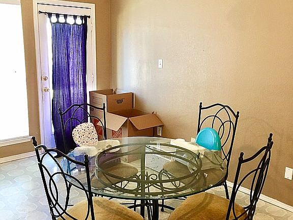 4th image of 541 Brandy Ct