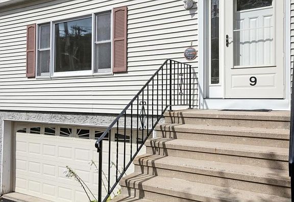 3rd image of 9 S Stone Ave
