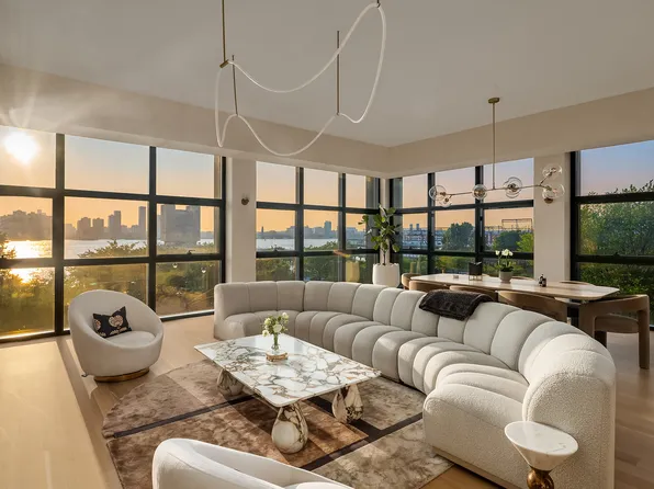 290 West Street image 1 of 19