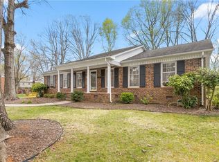 201 Westbrook Ct, Burlington, NC 27215