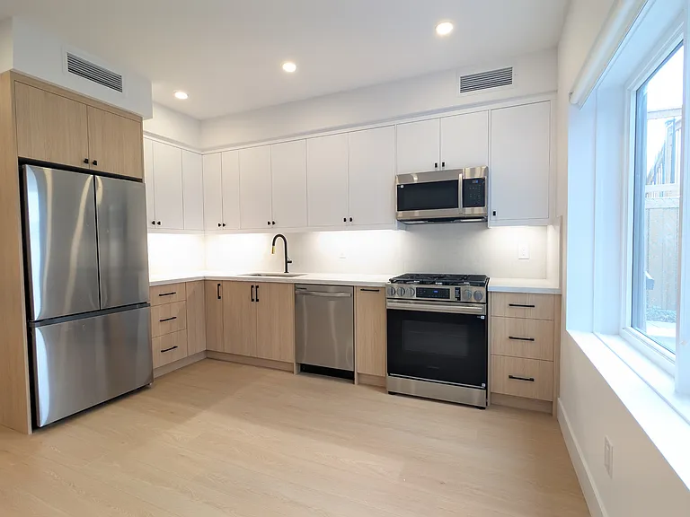 6 Kirknewton Rd #101 — Photo 3