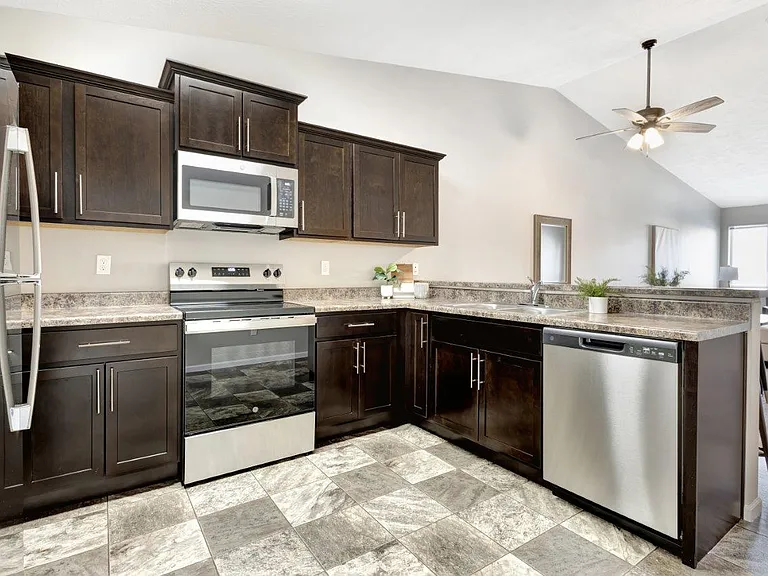 Copperleaf Townhomes — Photo 13
