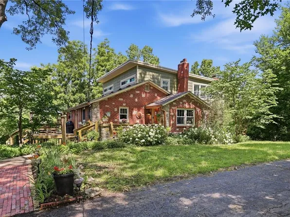 1300 County Road B, Liberty, MO 64068