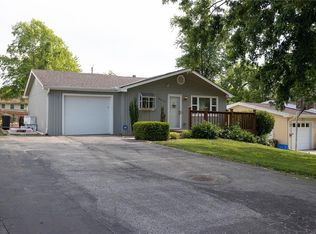 6613 NE 49th St, Kansas City, MO 64119