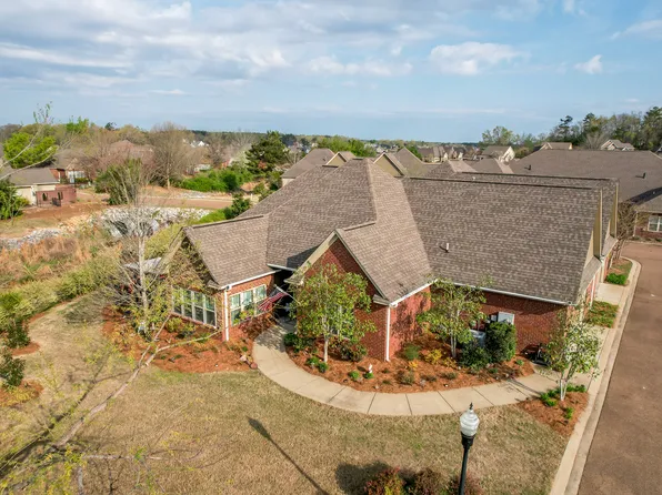1702 Stonebridge Rd, Oxford, MS 38655