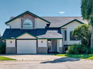 417 N 9th St, Beiseker, AB T0M0G0