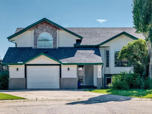 417 N 9th St, Beiseker, AB T0M 0G0
