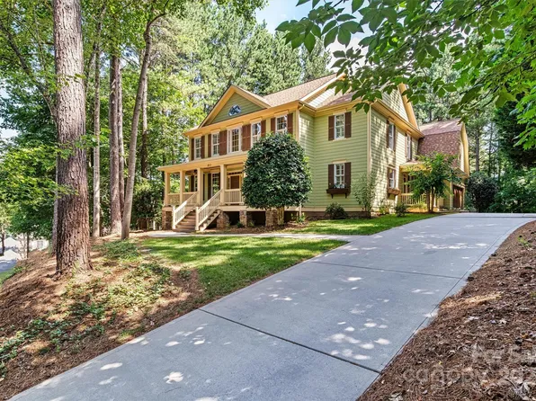 8812 Ashby Pointe Ct, Sherrills Ford, NC 28673