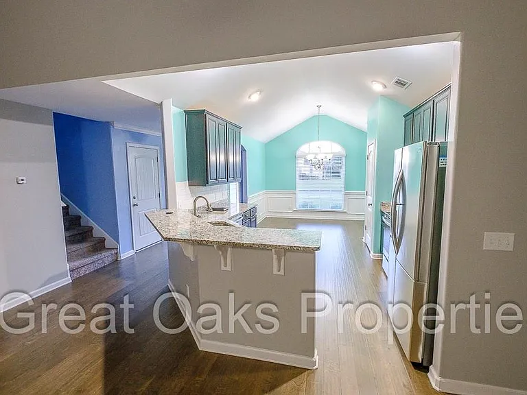 108 Wellington Cir — Photo 7