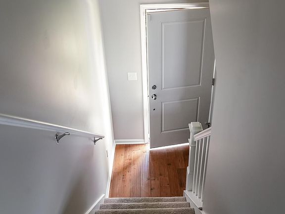3rd image of 4564 Bradley Cir Unit 27