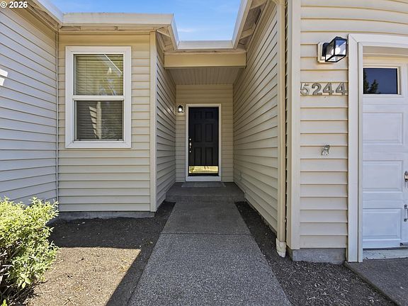 2nd image of 5244 Donohoe Ave