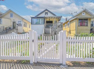 1355 Eggert Pl, Far Rockaway, NY 11691