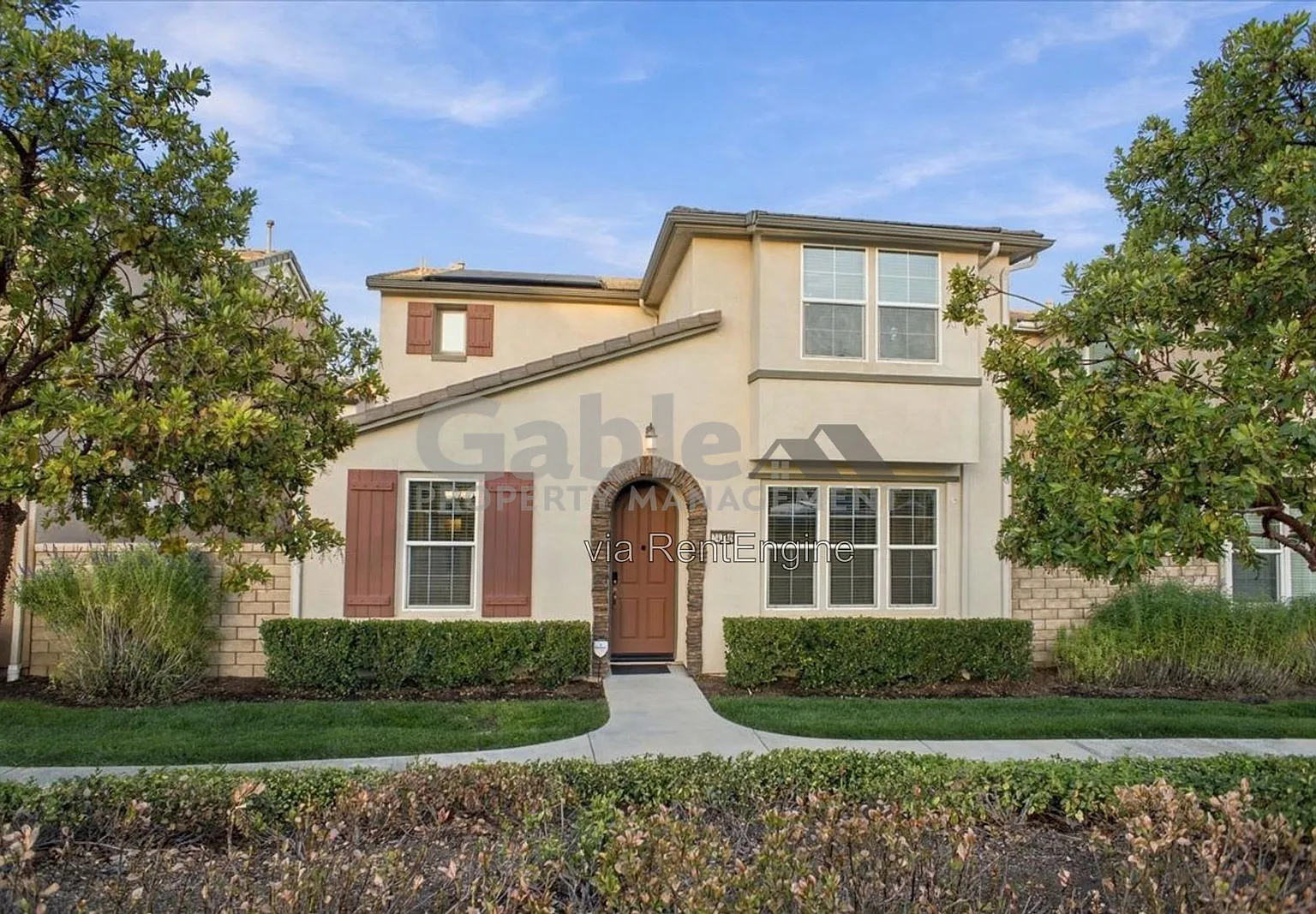 3 bed, 3.0 bath, 1678 sqft, $4,000 — Photo 1