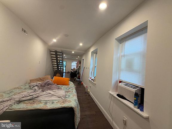 3rd image of 2726 W 2nd St #107-B