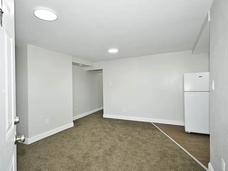 1103 Crosby St #1 — Photo 2
