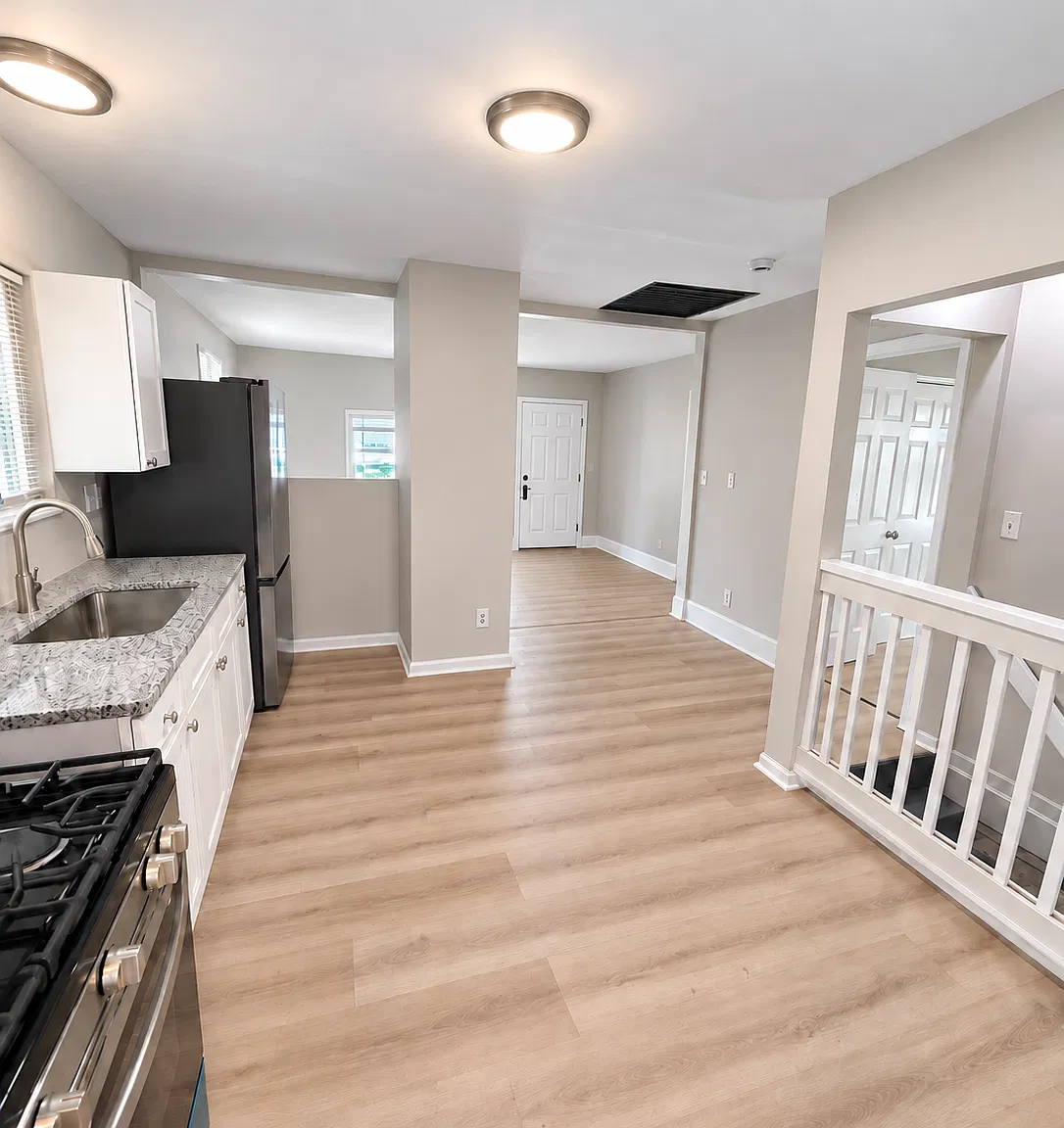 5 bed, 1700 sqft, $1,900 — Photo 3