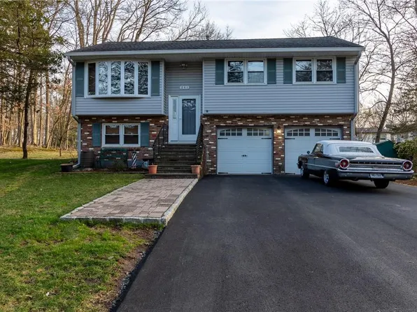 241 Zukor Road, New City, NY 10956