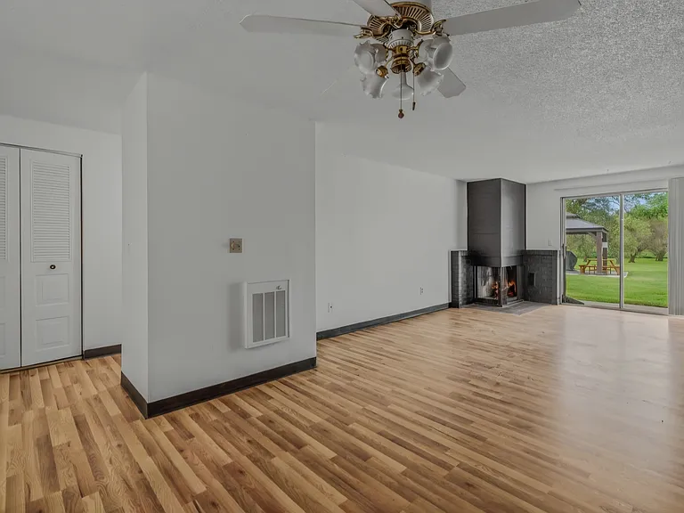 14095 SW Walker Rd #95 — Photo 7