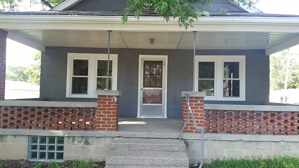 1st image of 233 E 4th St