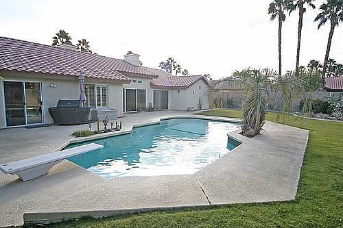 Wonderful Pool with Diving Board