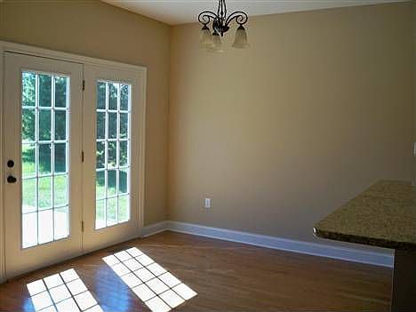 5th image of 2426 Rosemeade Dr