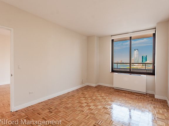3rd image of 99 Battery Pl APT 12F