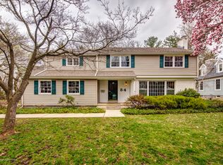 34 Rosslyn Ct, Little Silver, NJ 07739