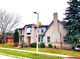 104 Inverhuron Trl, Oakville, ON L6H 5Z4