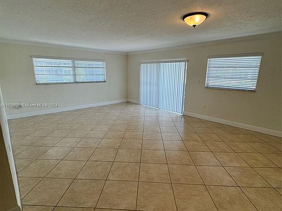5th image of 3860 NE 170th St APT 305