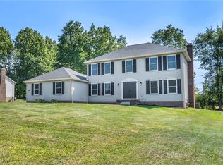 1266 Atterbury Dr, Macedonia, OH 44056