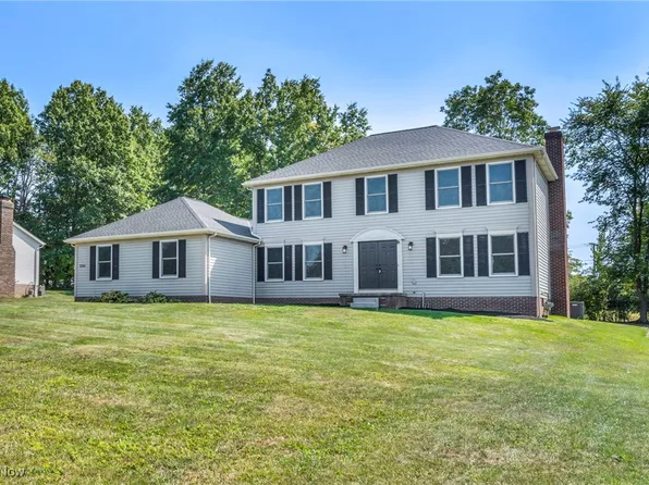 1266 Atterbury Dr, Macedonia, OH 44056