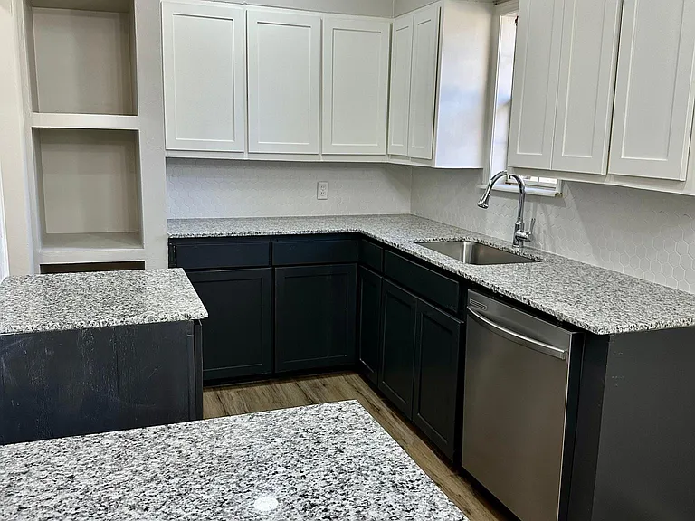 1315 N Timber Rd — Photo 3