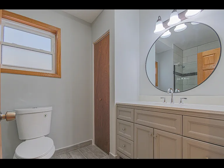 912 N Wood St #1 — Photo 11