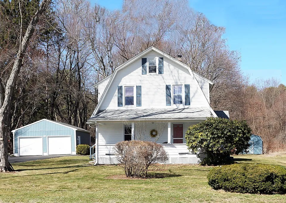 144 Hampden Rd