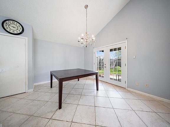 3rd image of 15242 Peachmeadow Ln