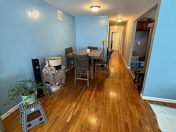 4th image of 480 S 17th St