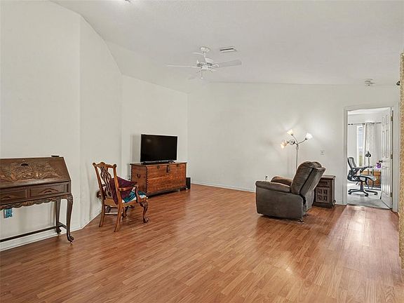 5th image of 1848 MOVA STREET