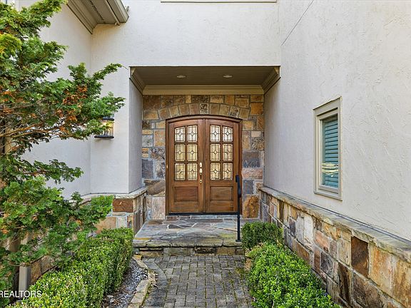 4th image of 1062 Water Place Way