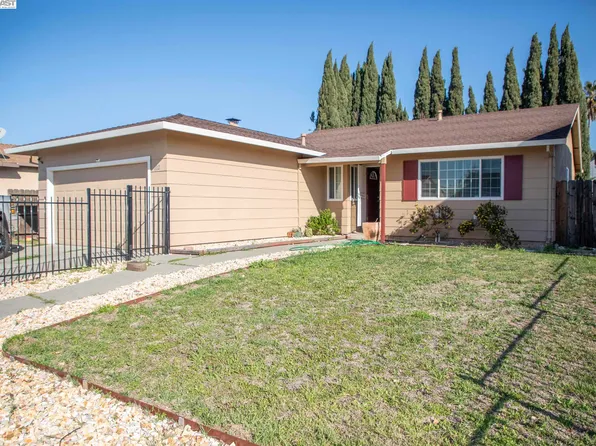 402 Coot Ln, Suisun City, CA 94585