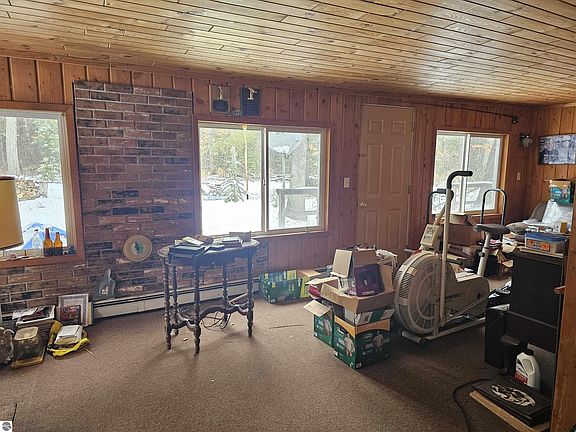 3rd image of 7243 East Dr