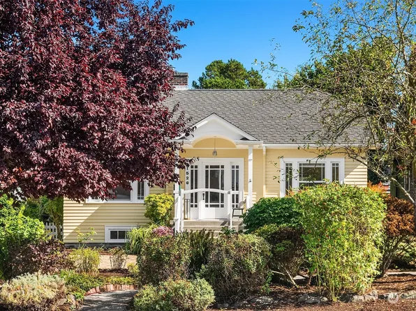 1526 45th Avenue SW, Seattle, WA 98116