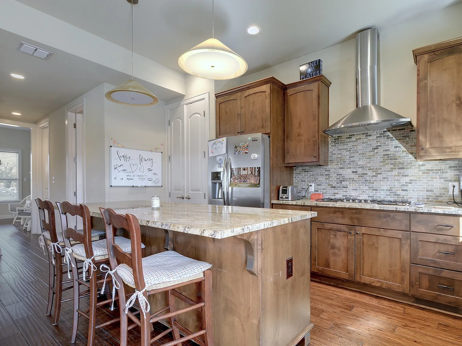 7 bed, 7.5 bath, 4090 sqft, $15,750 — Photo 4