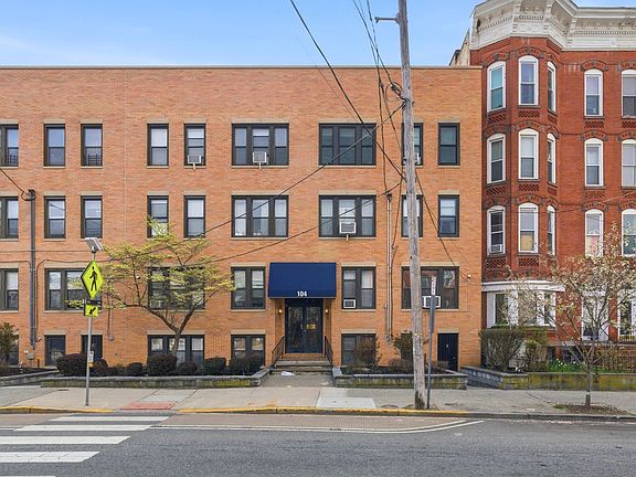 3rd image of 104 Palisade Ave #201
