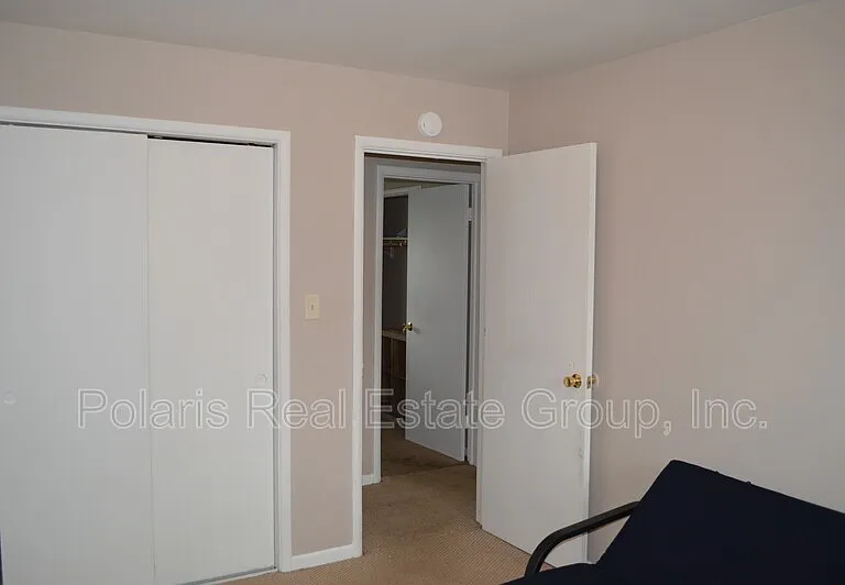 550 Cleveland St — Photo 11