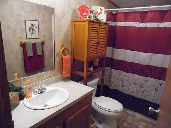 5th image of 16 Berva Dr