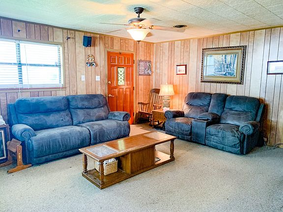 3rd image of 2831 Berry Ave