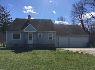 27005 Schady Rd, Olmsted Township, OH